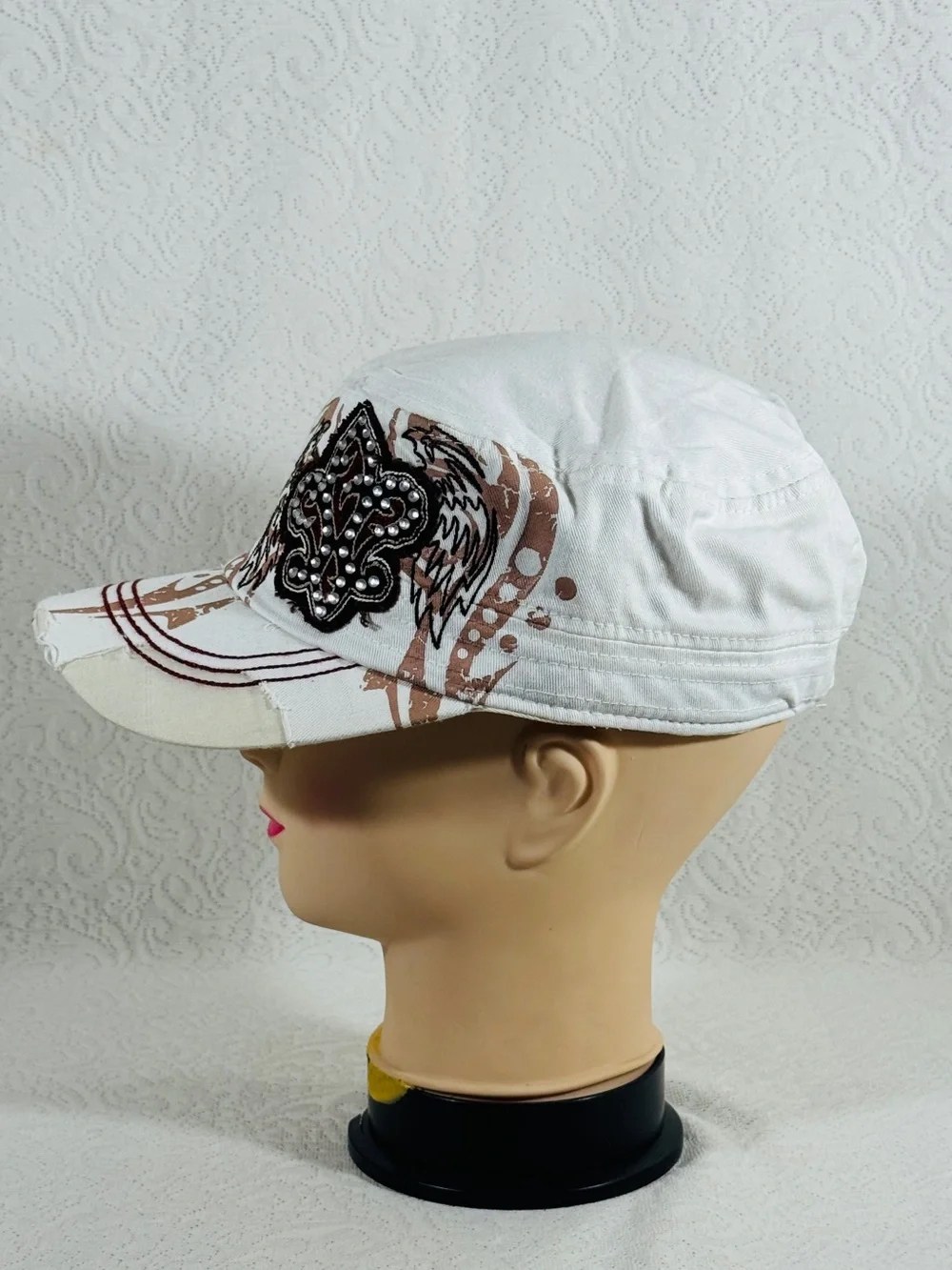 N/A stylish white